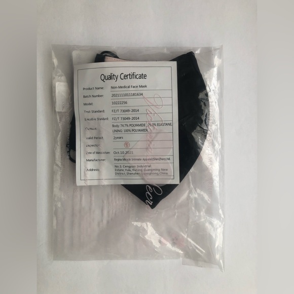 Victoria’s Secret non-medical face mask black new unused - Picture 4 of 4